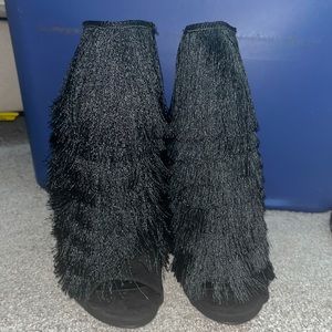 Black Mambo Tassel 4inch Heels with inside zipper Size 8.5